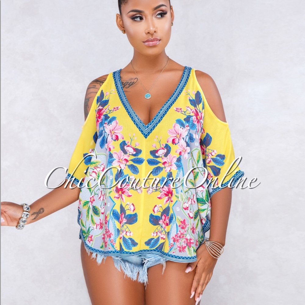 NWOT Encore Floral Print Cold Shoulder Top